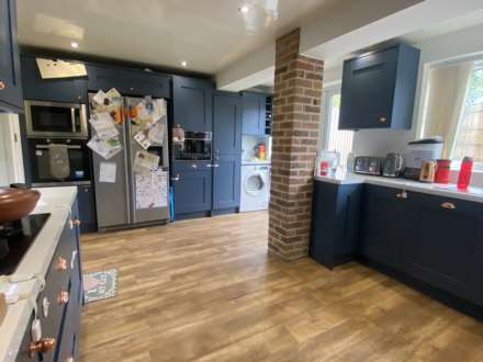 Camberwell Way, Royton, Image 7