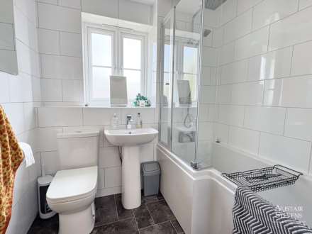 Rosebay Close, Royton, Image 18