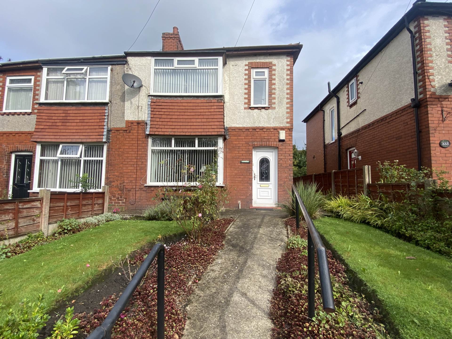 Middleton Road, Royton OL2 5EB, Image 1