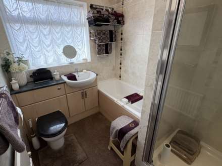 Alpine Drive, Royton, Image 17