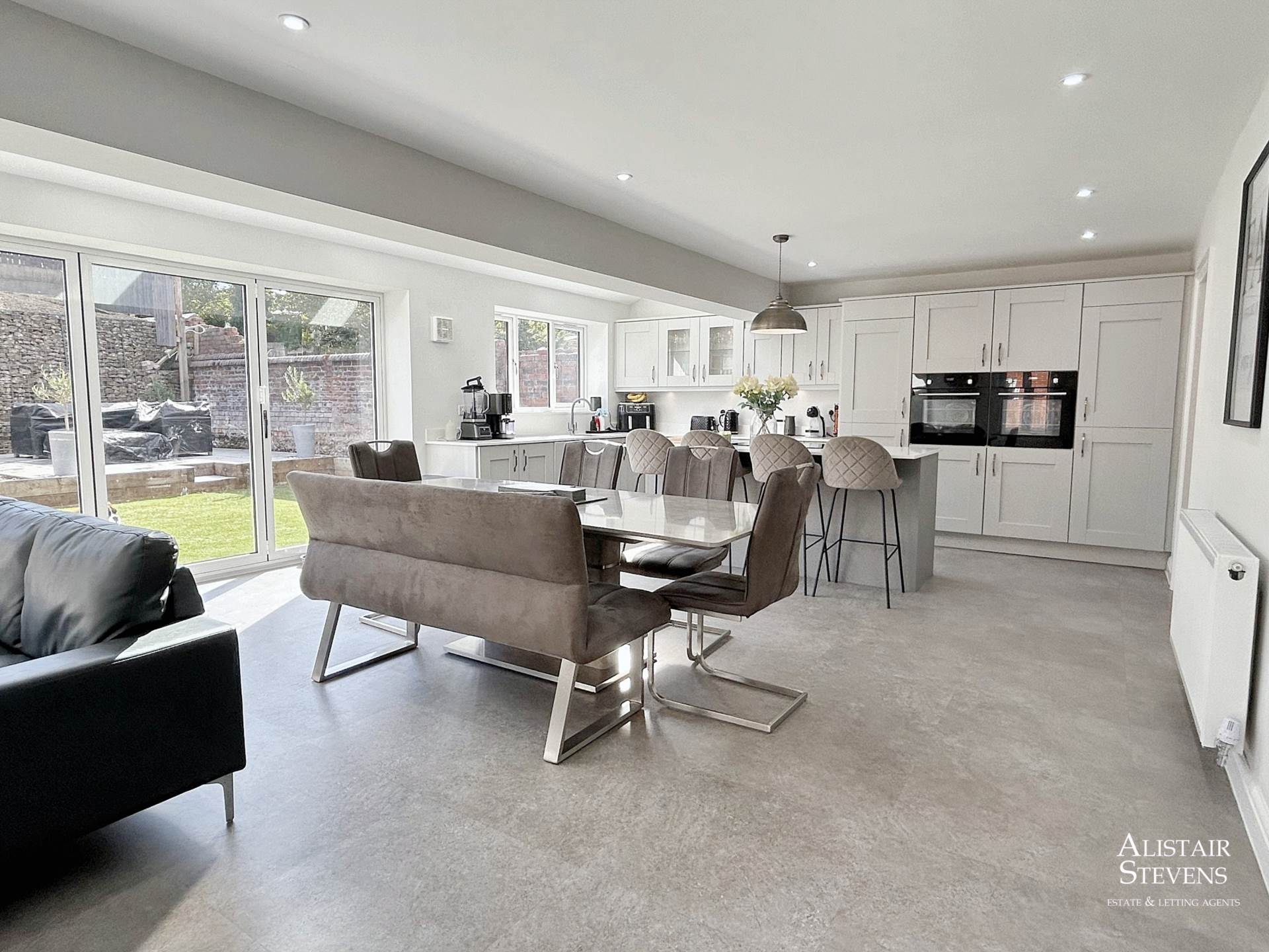 Windmill Close, Royton, Image 2