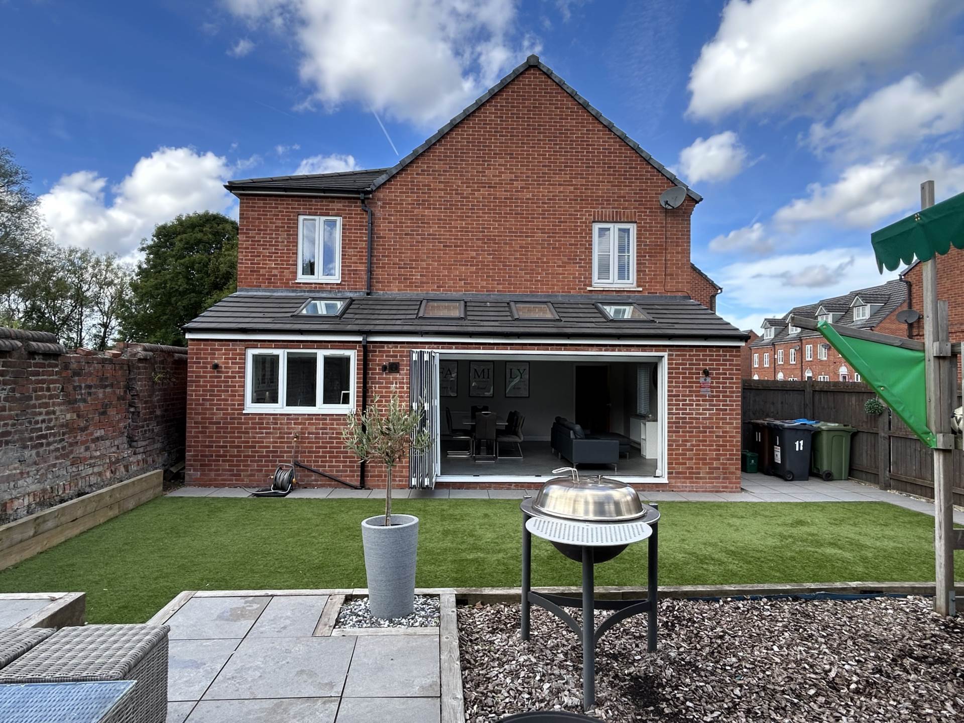 Windmill Close, Royton, Image 3