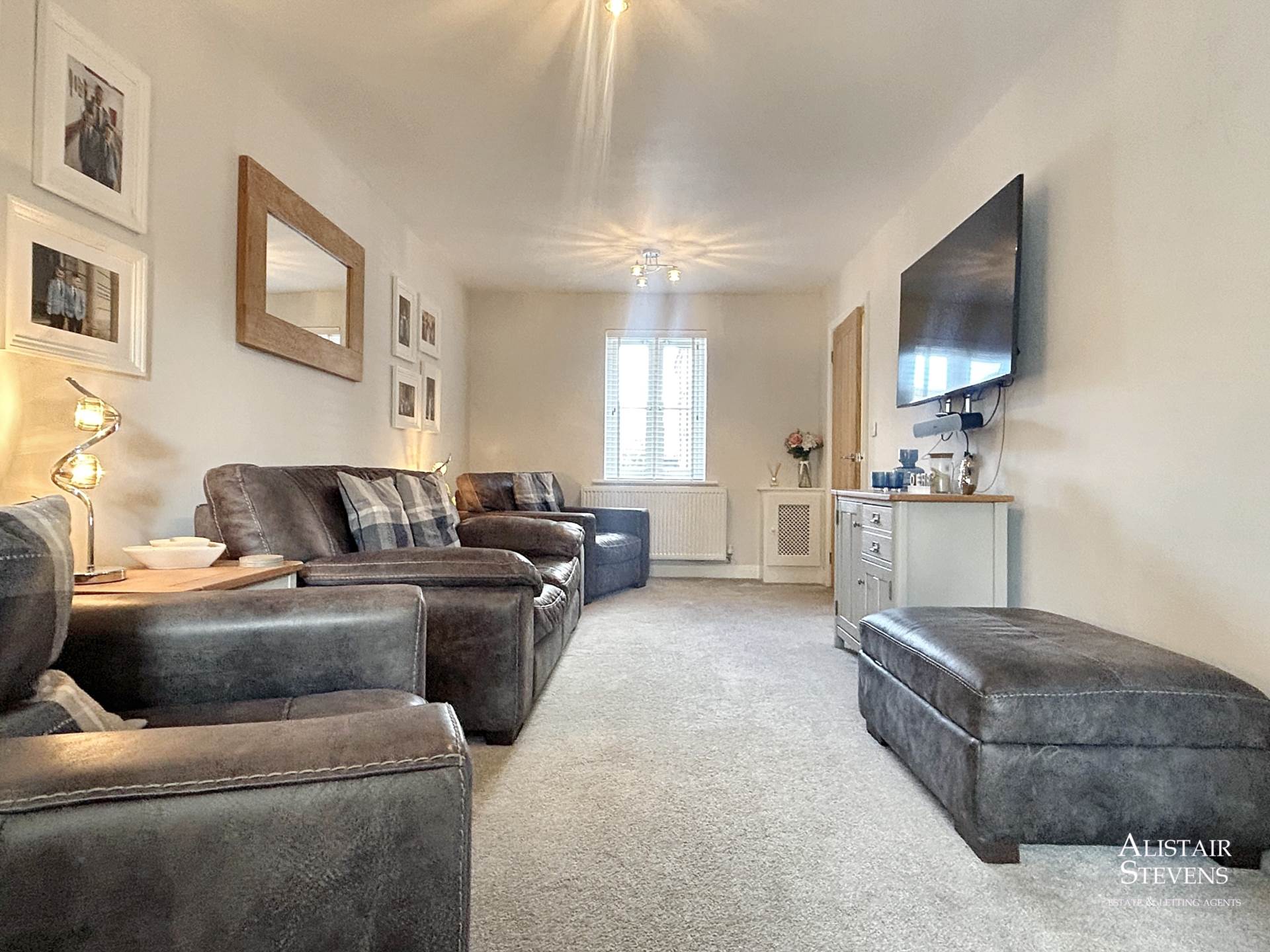 Windmill Close, Royton, Image 5