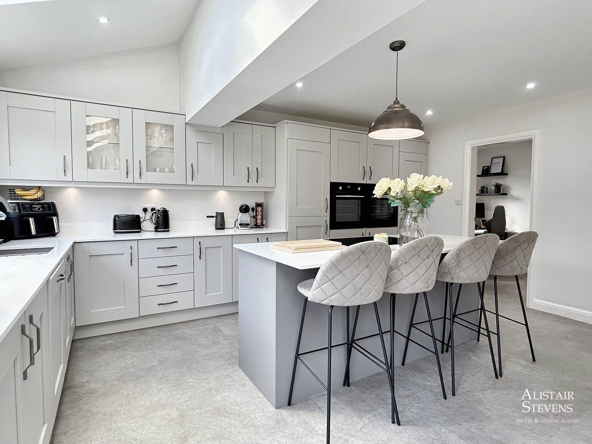 Windmill Close, Royton, Image 9