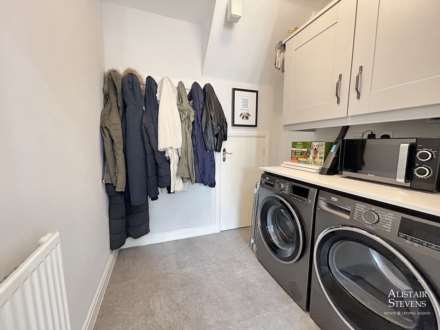 Windmill Close, Royton, Image 12