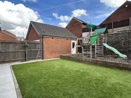 Windmill Close, Royton, Image 24