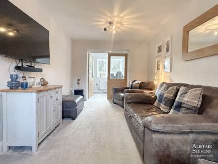 Windmill Close, Royton, Image 4