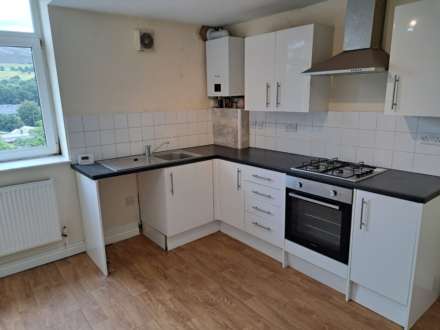 Manchester Road, Mossley, Image 2