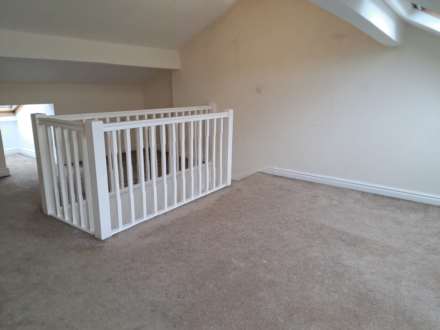 Manchester Road, Mossley, Image 6