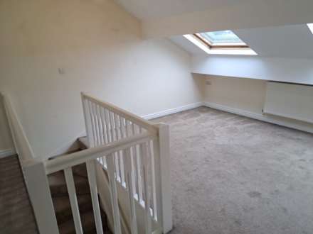 Manchester Road, Mossley, Image 7