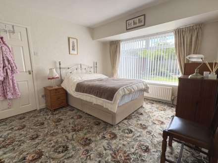 Dorchester Drive, Royton, Image 8