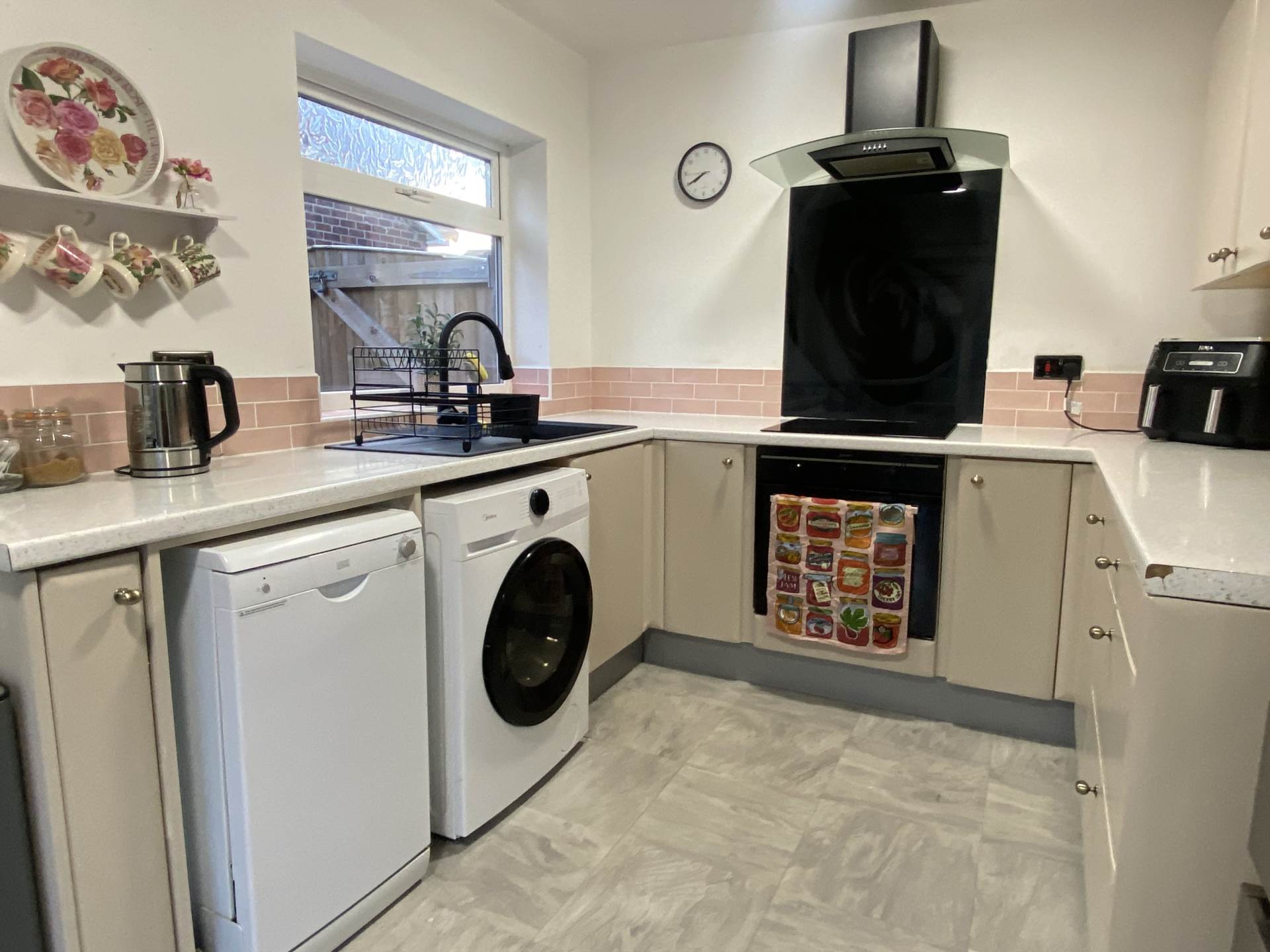 Helston Drive, Heyside, Image 5