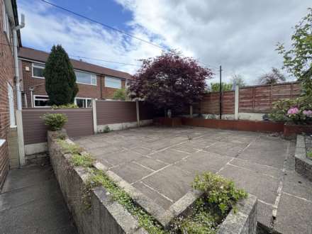 Turfland Avenue, Royton, Image 16