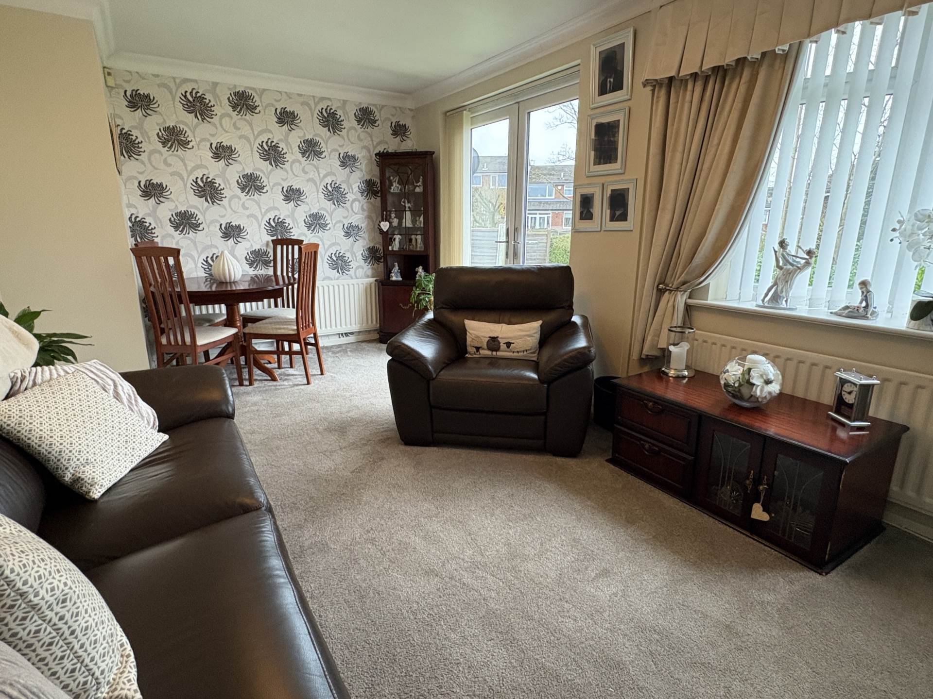 Rakewood Drive, Moorside, Image 5
