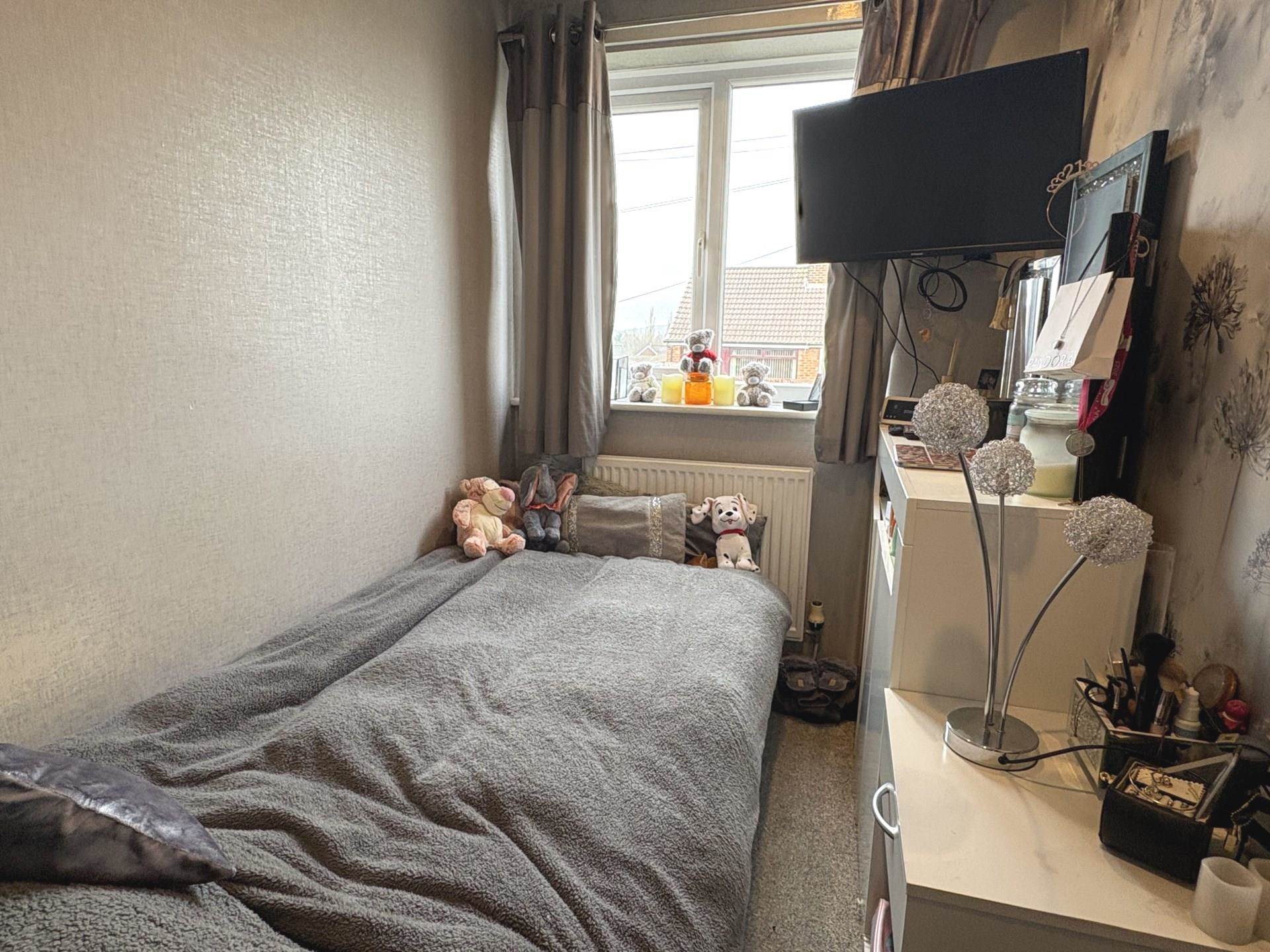 Turf Close, Royton, Image 13