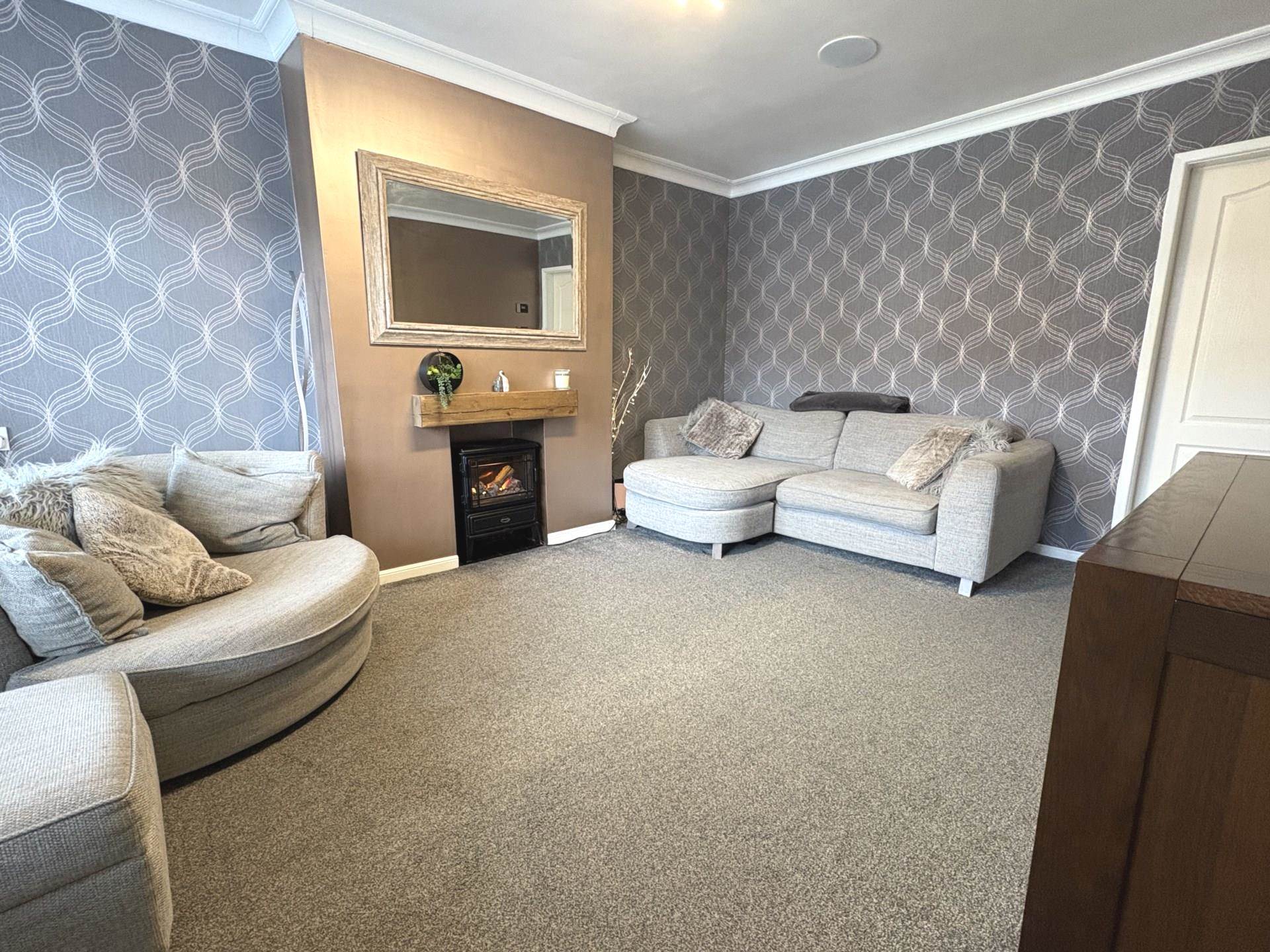 Turf Close, Royton, Image 2
