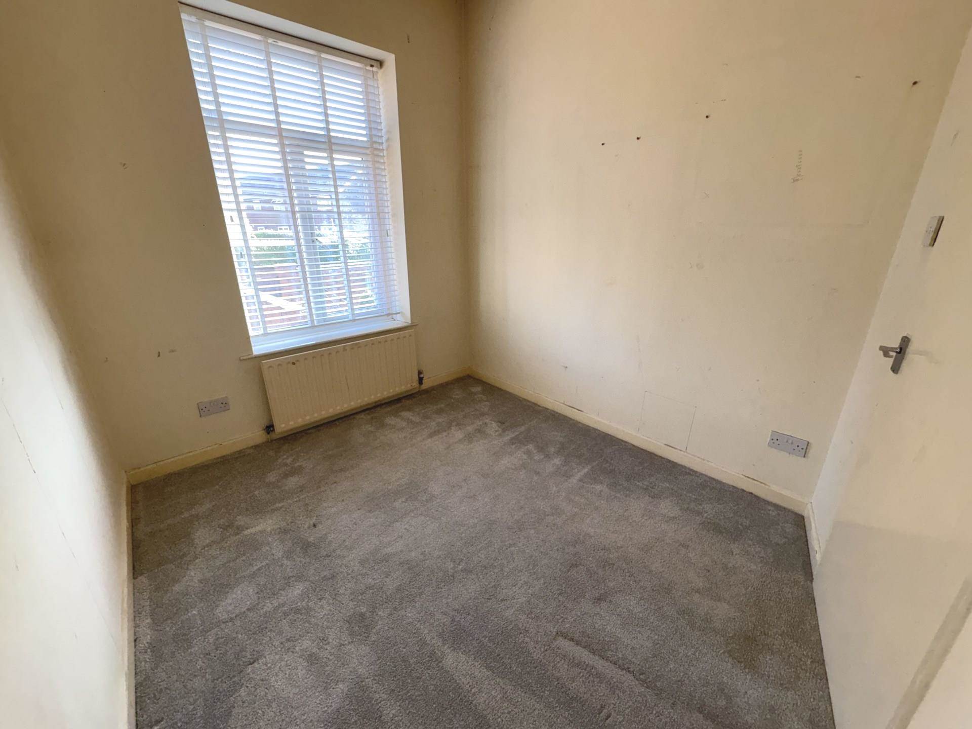 Ripponden Road, Lees, Image 5
