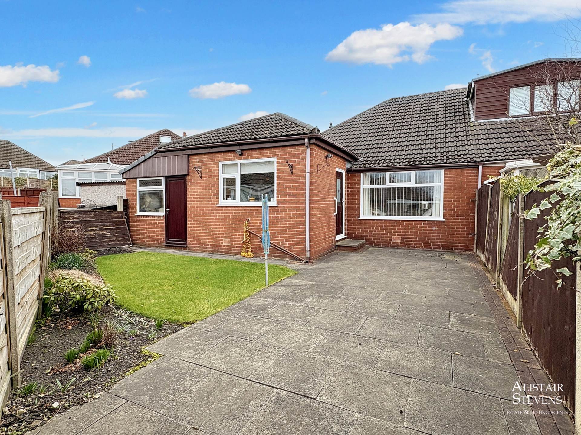 Regent Crescent, Royton, Image 13