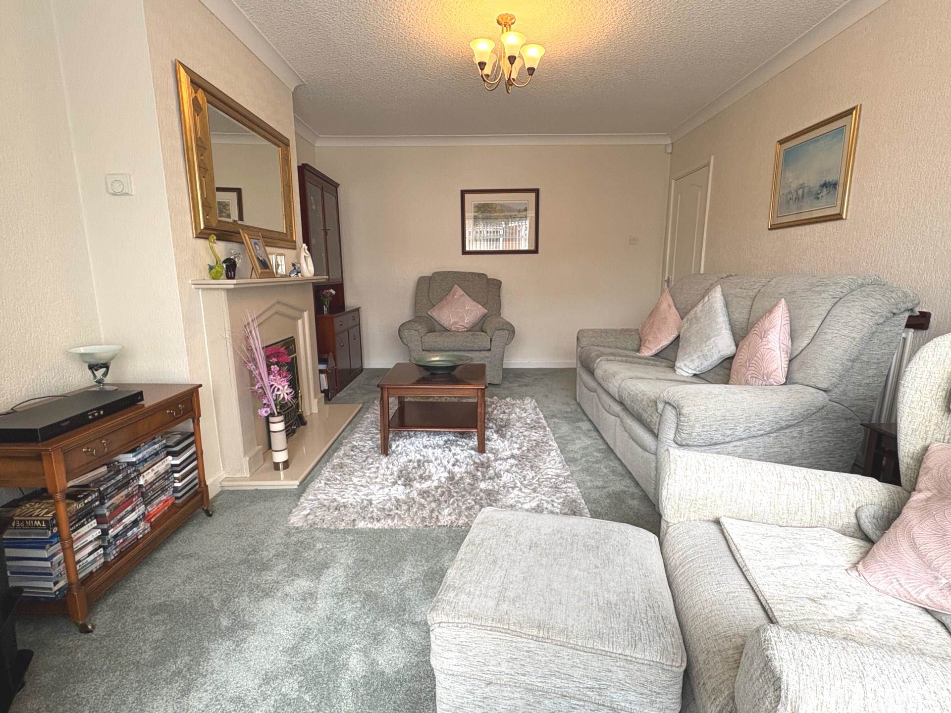 Regent Crescent, Royton, Image 4