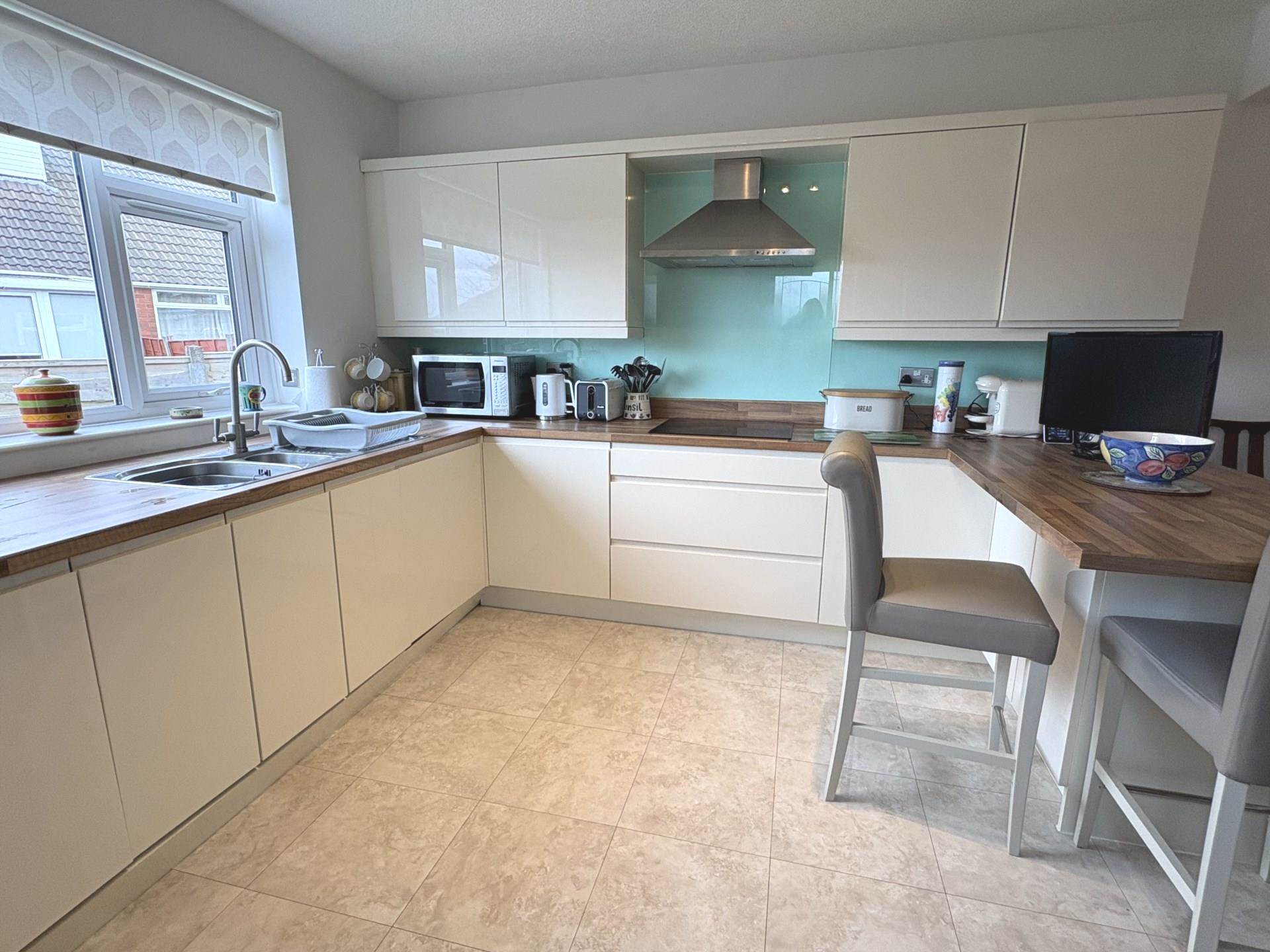 Regent Crescent, Royton, Image 5