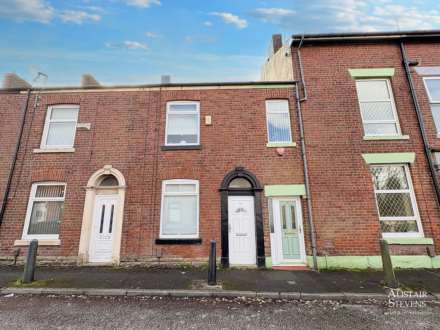 2 Bedroom Terrace, Broadbent Road, Watersheddings