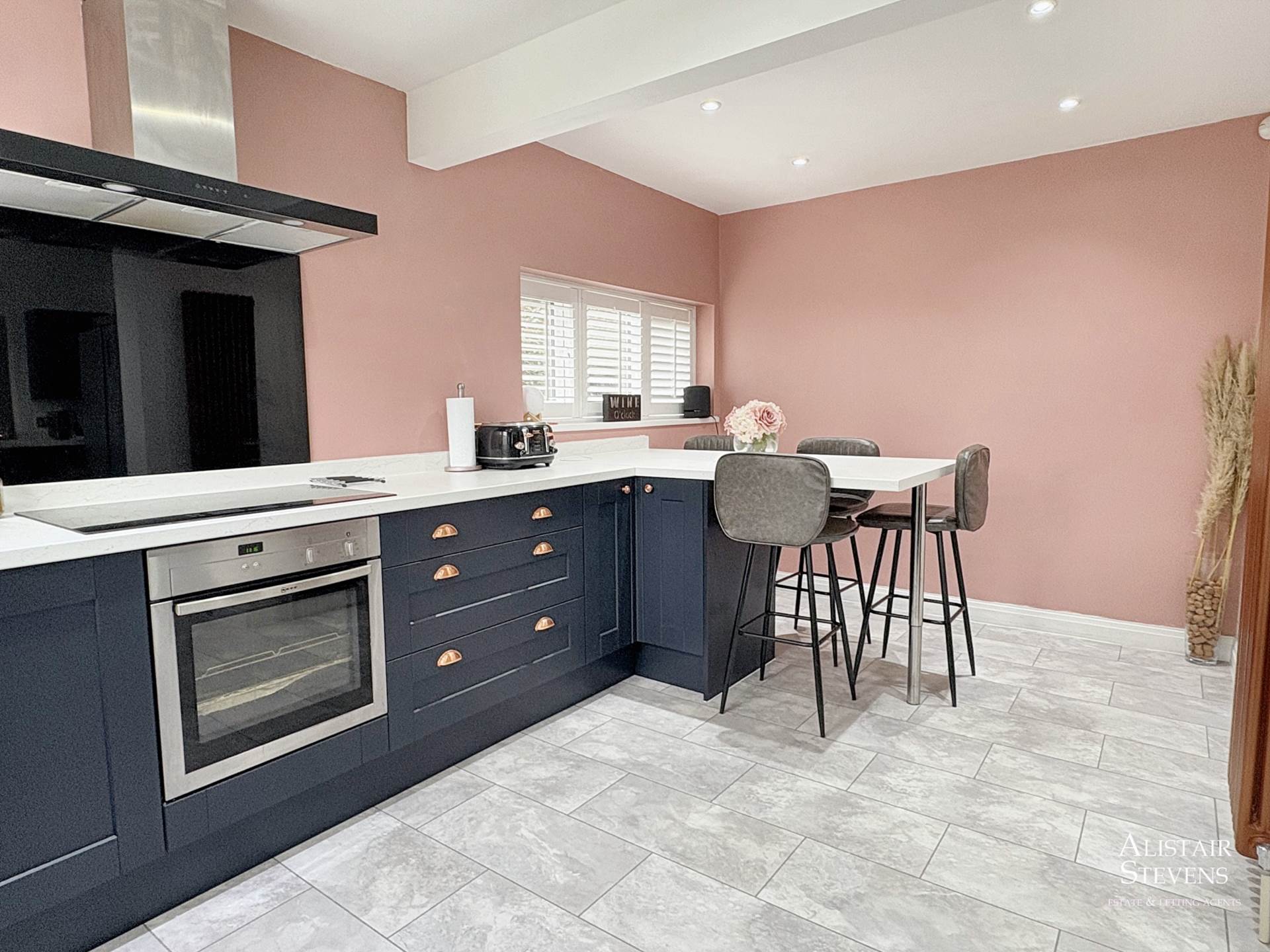Cemetery Road, Royton, Image 12