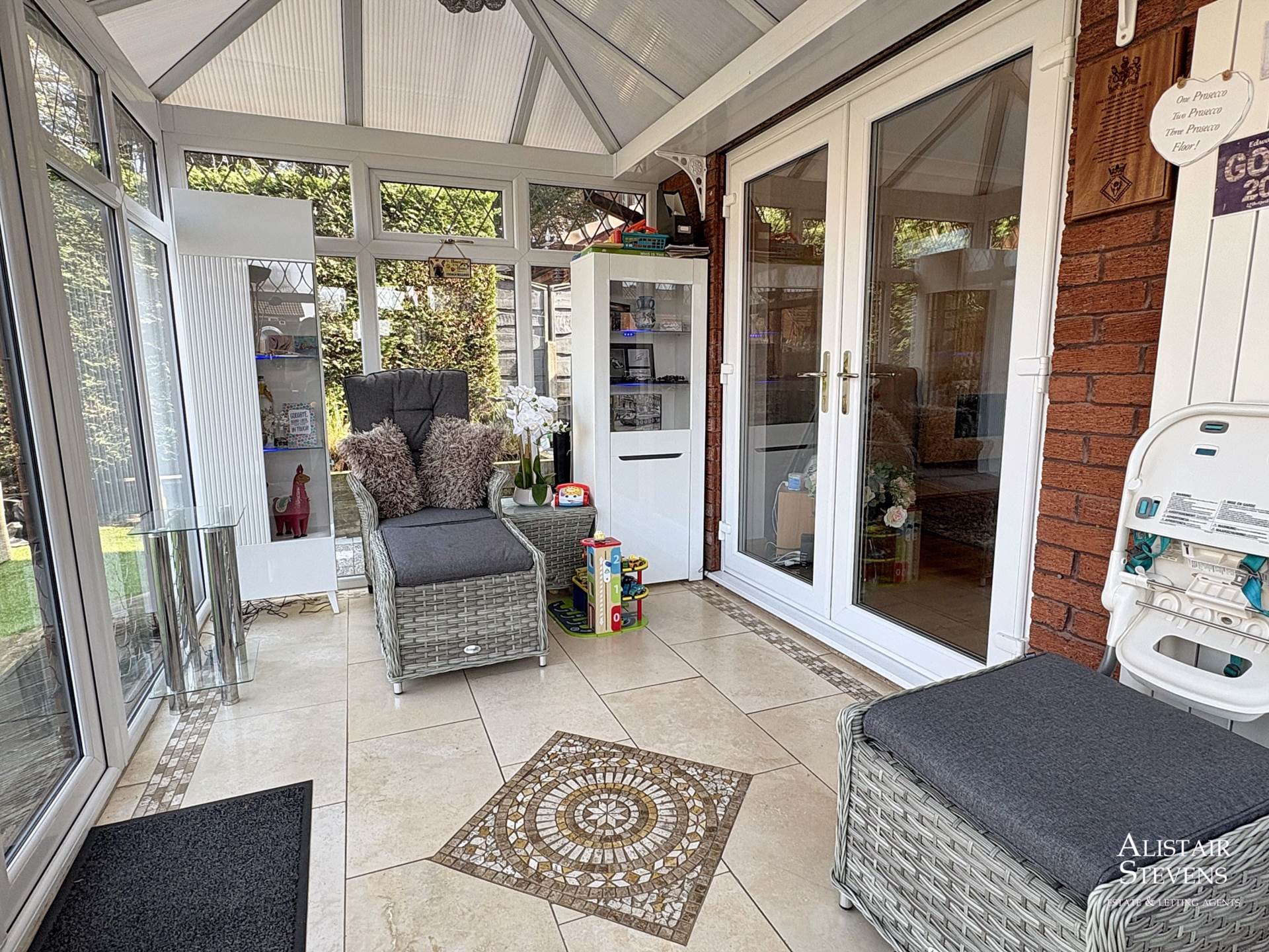 Holme Crescent, Oldham, Image 11