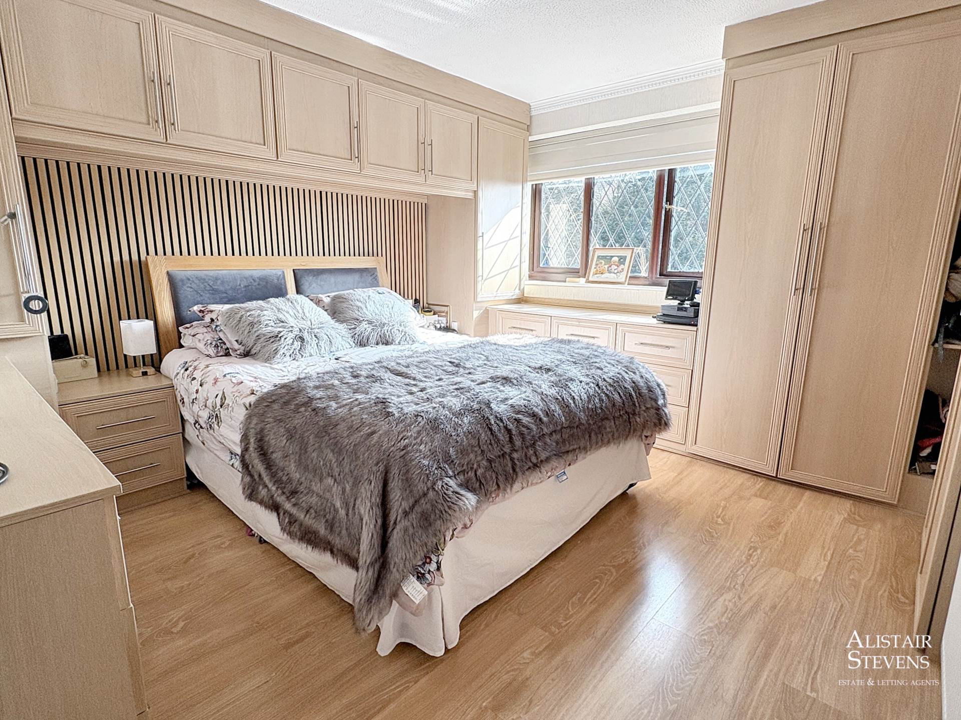 Holme Crescent, Oldham, Image 12