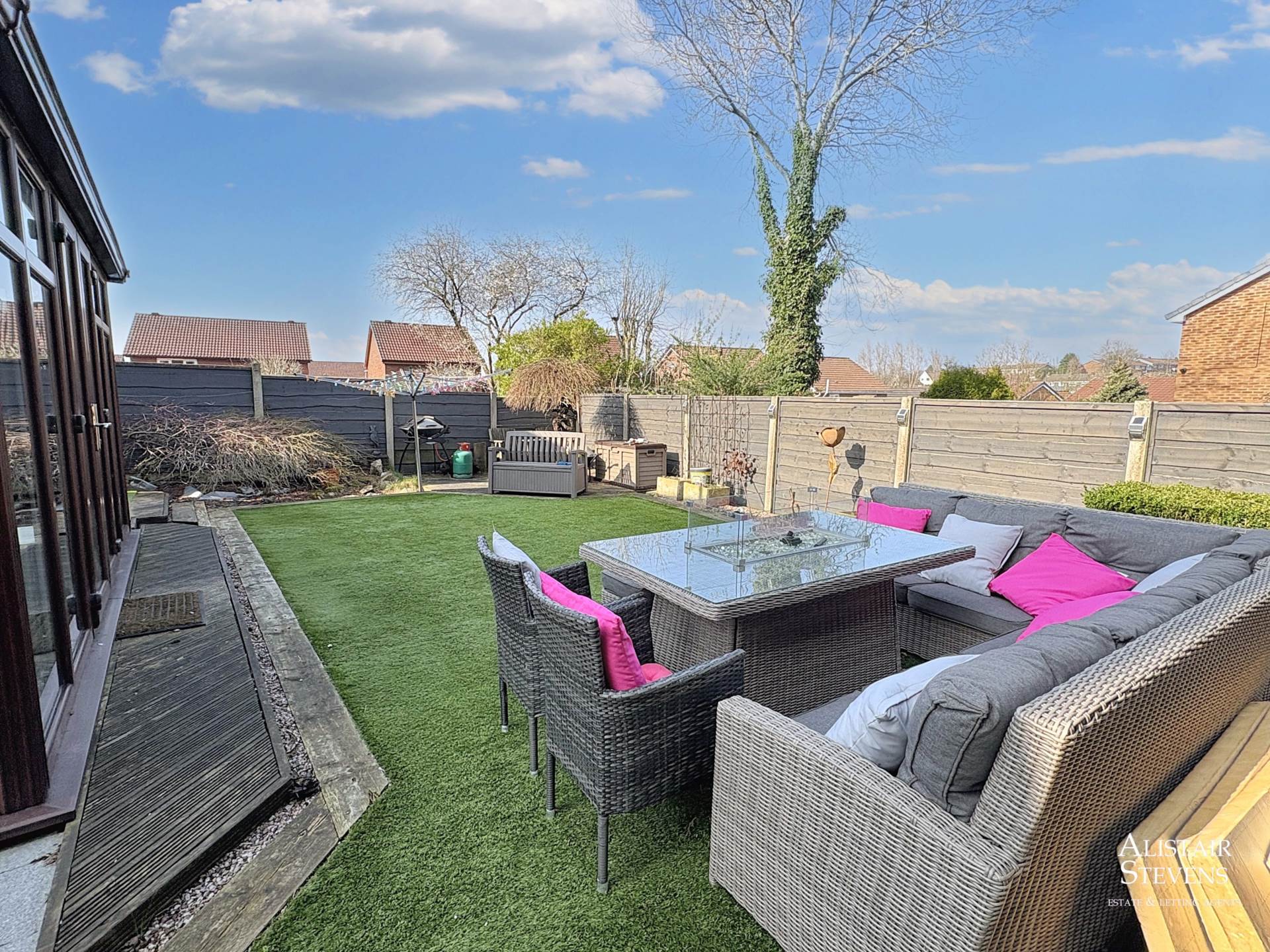 Holme Crescent, Oldham, Image 22