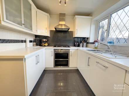 Holme Crescent, Oldham, Image 8