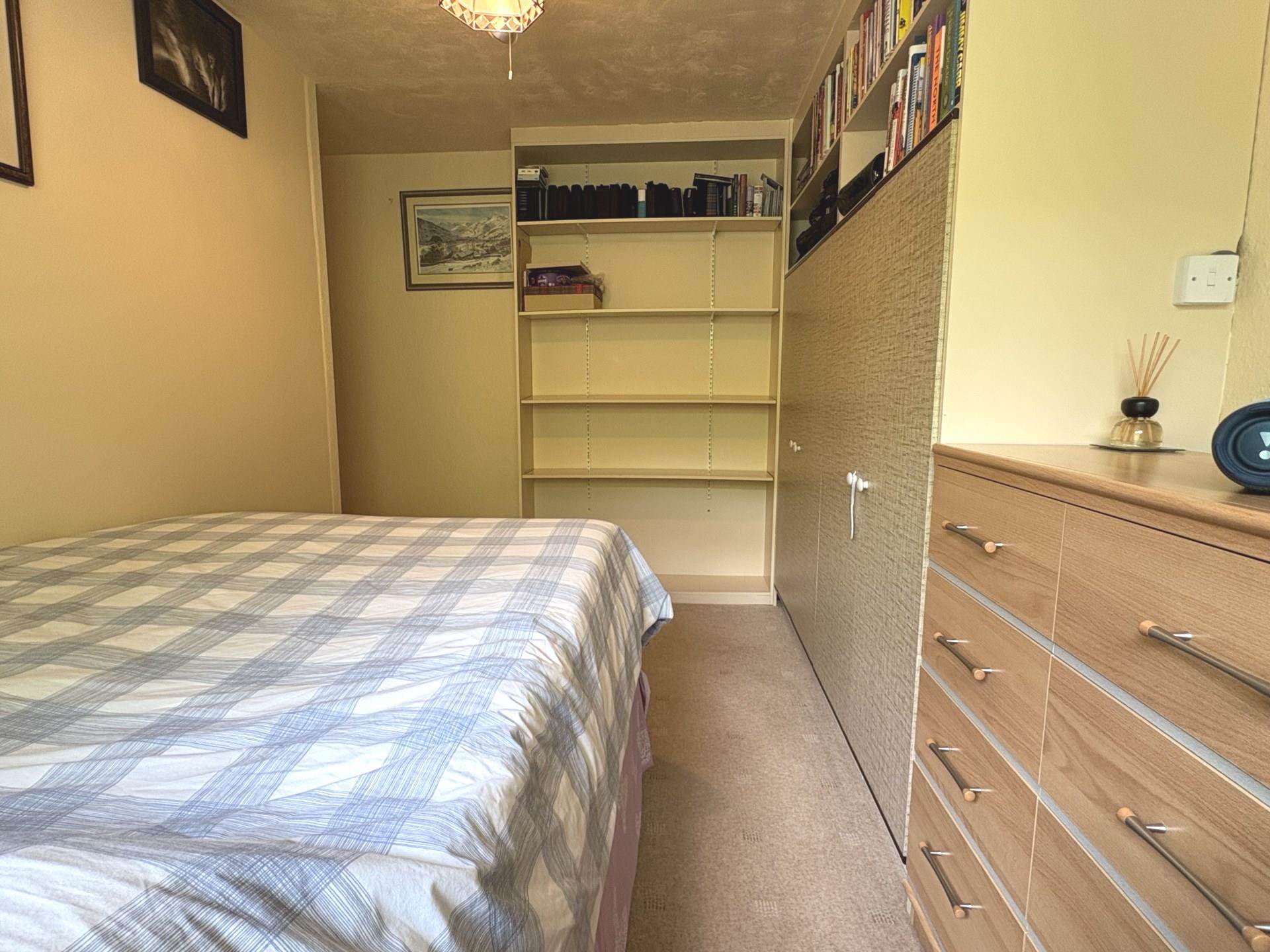 Higher Rise, High Crompton, Image 15