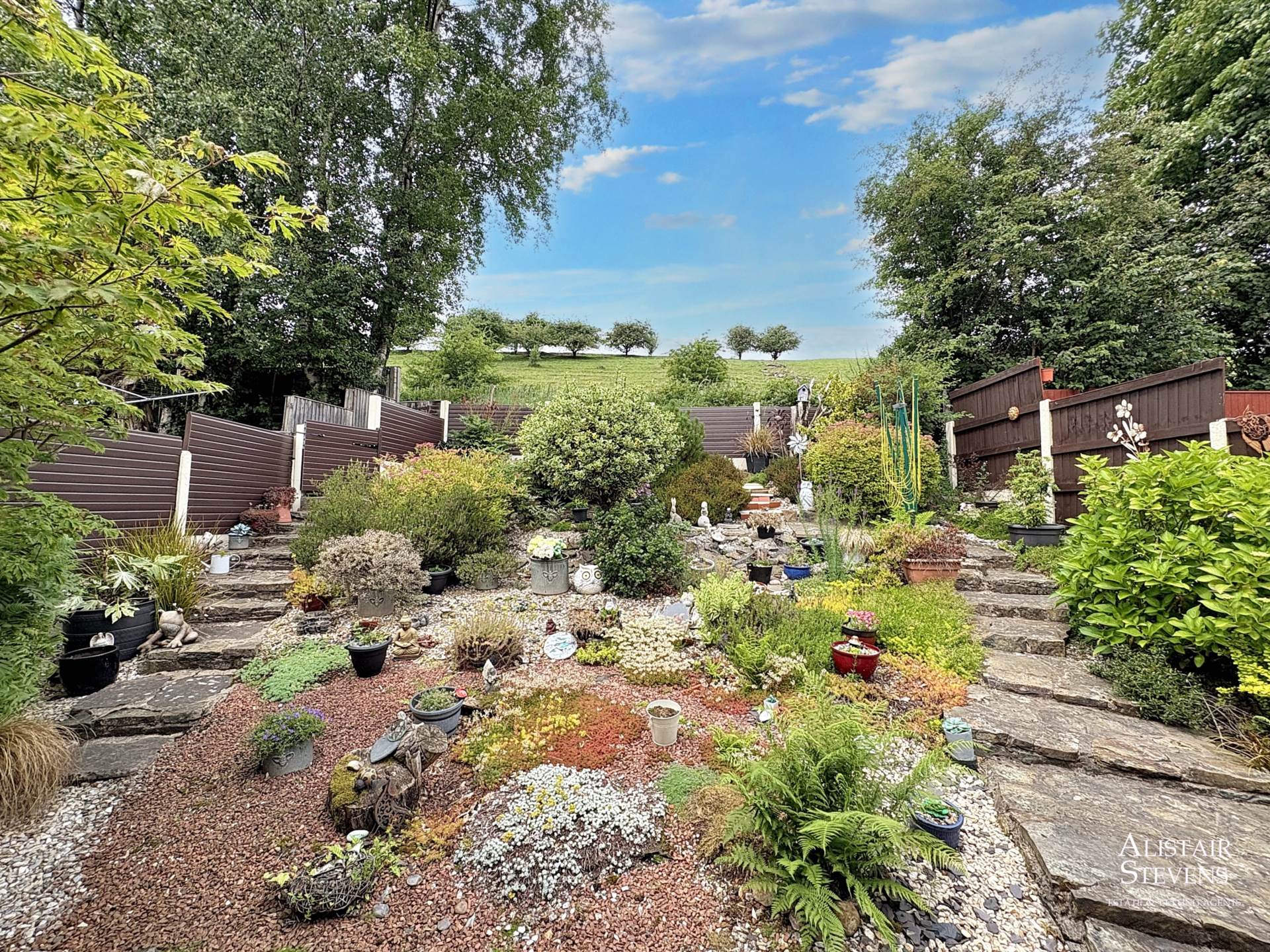 Higher Rise, High Crompton, Image 17