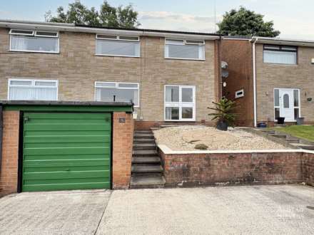 3 Bedroom Semi-Detached, Higher Rise, High Crompton