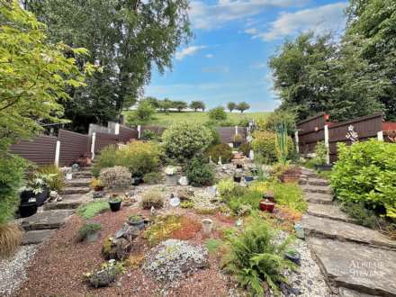 Higher Rise, High Crompton, Image 17