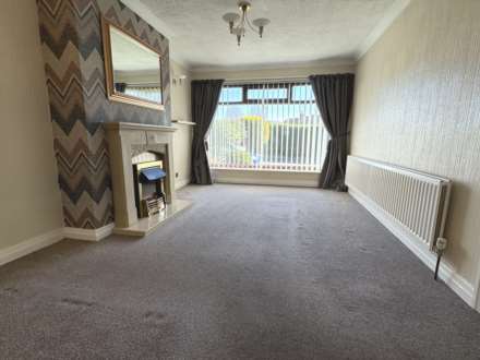 Farrowdale Avenue, Shaw, Image 2