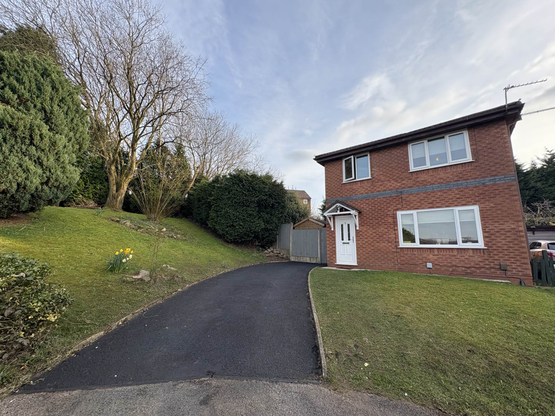 Sandown Close, Oldham, Image 1