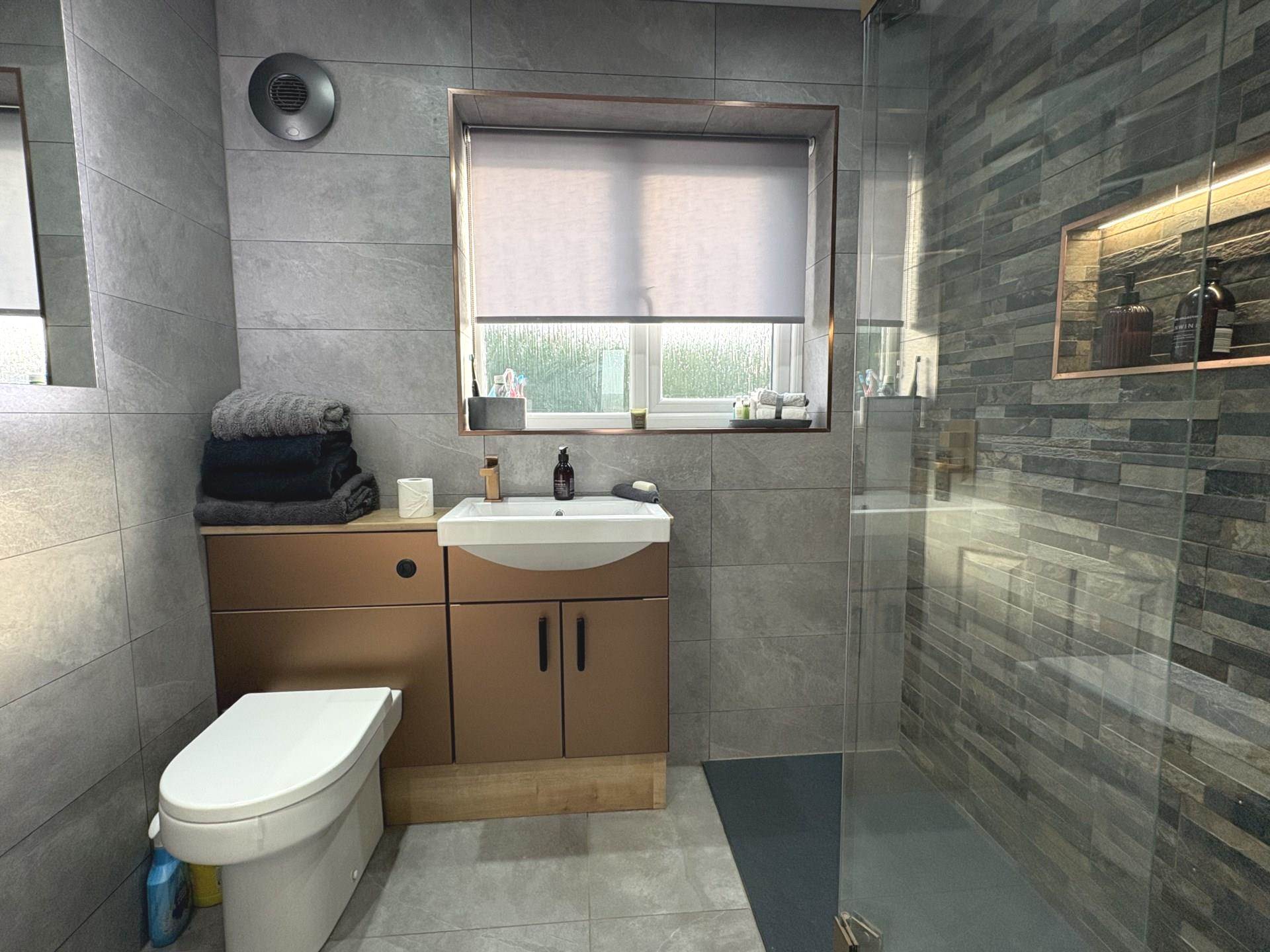 Sandown Close, Oldham, Image 14