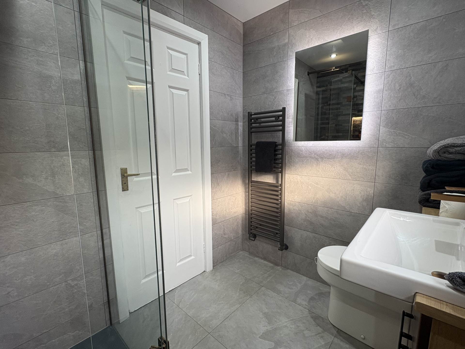 Sandown Close, Oldham, Image 15
