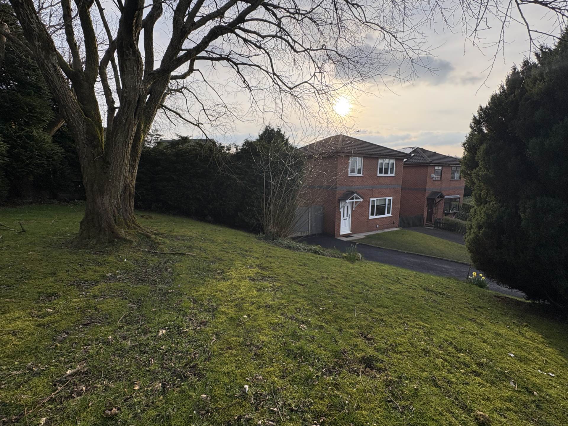 Sandown Close, Oldham, Image 19