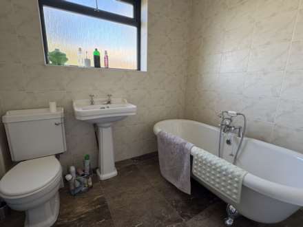 Beechwood Drive, Royton, Image 17