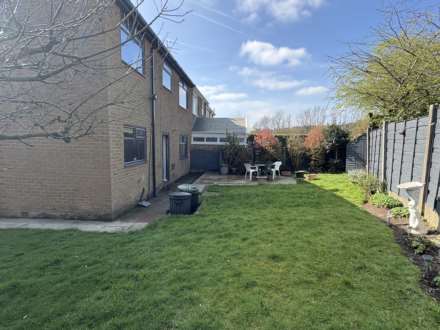 Beechwood Drive, Royton, Image 19