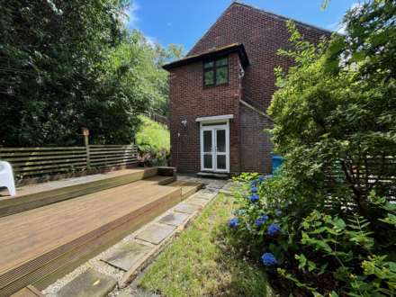2 Bedroom Maisonette, Rochdale Road, Higher Blackley