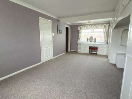 Rockingham Close, Crompton Fold, Image 14