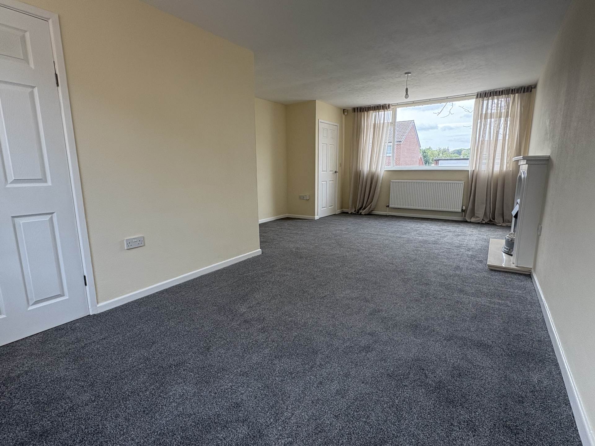 The Sycamores, Lees, Image 4