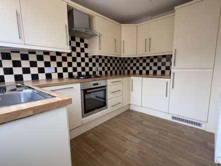 The Sycamores, Lees, Image 3