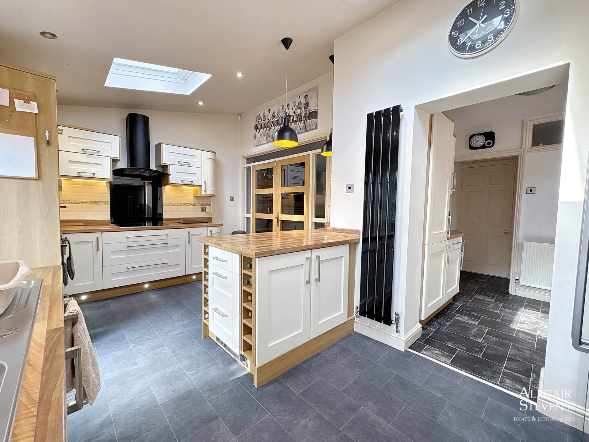 Ripponden Road, Oldham, Image 3