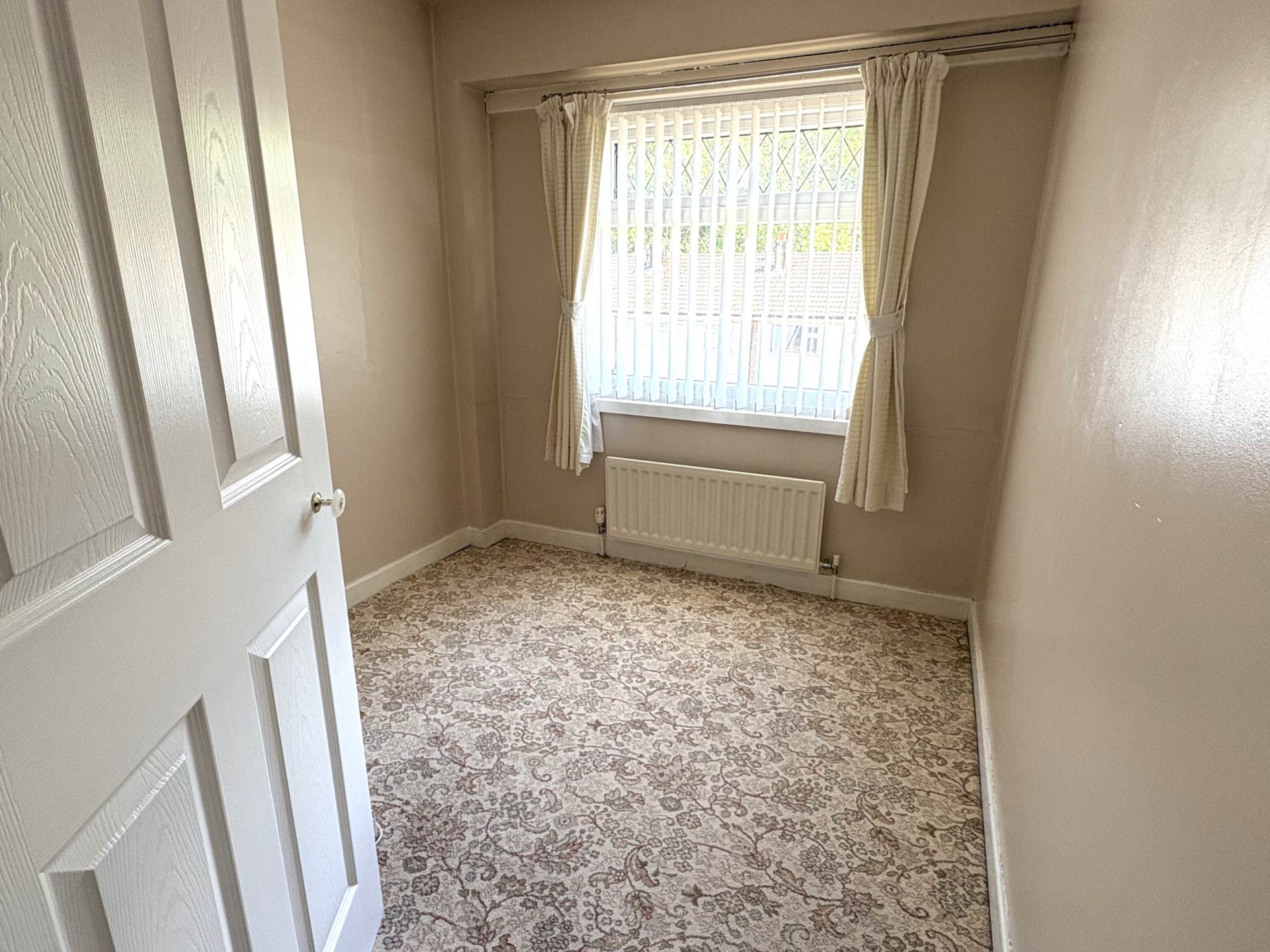 Harewood Drive, Royton, Image 9