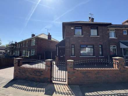 Hall Street, Royton