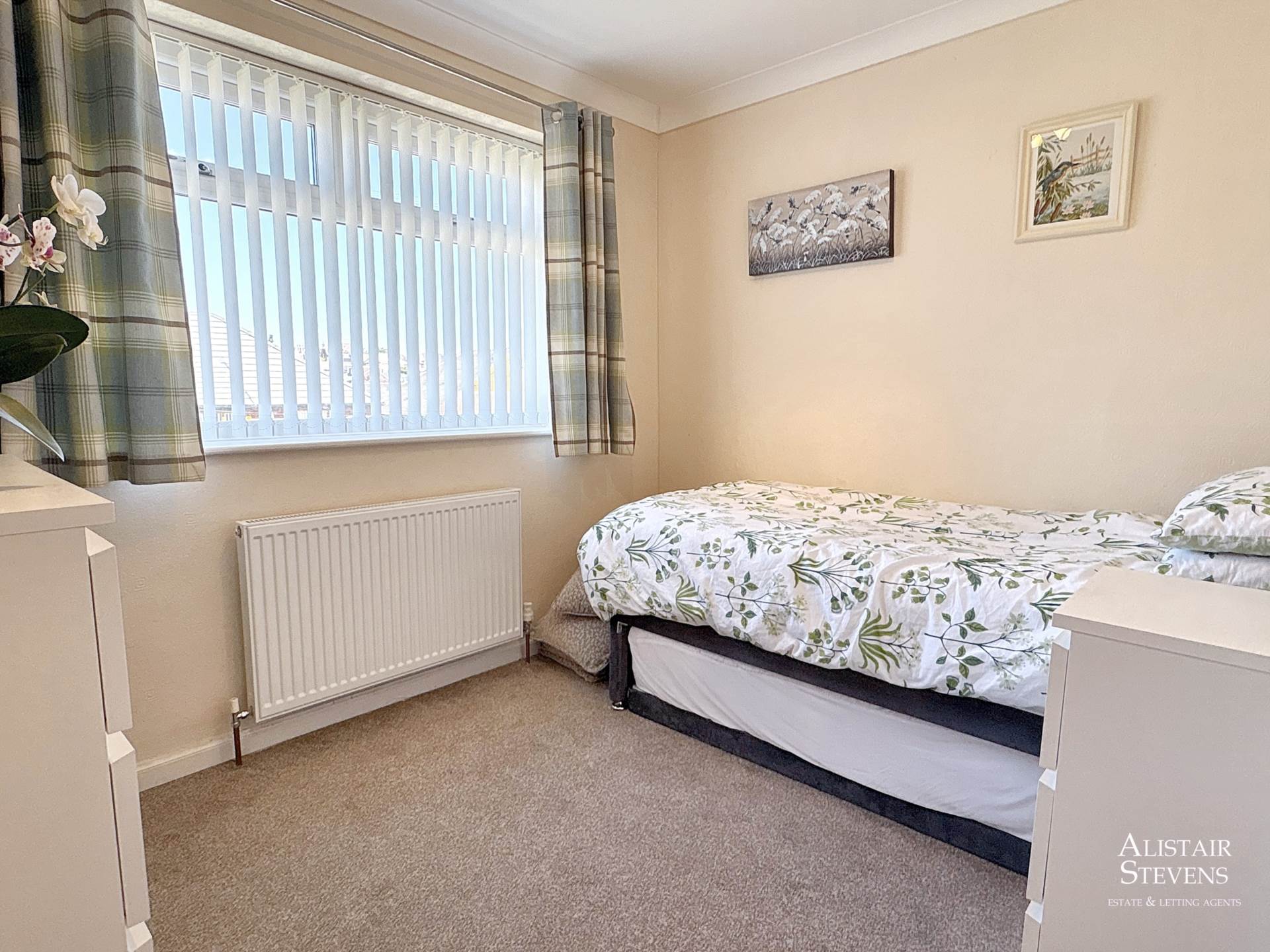 Highlands Road, High Crompton, Image 12