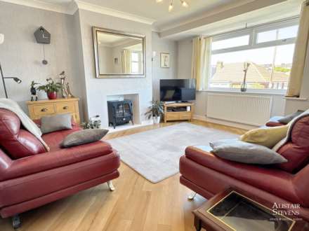 Highlands Road, High Crompton, Image 2